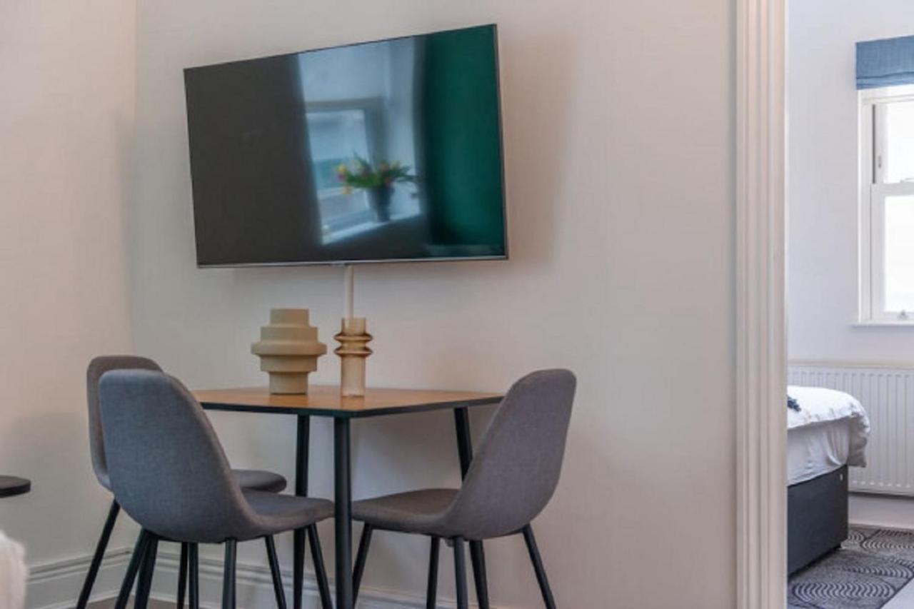 One Bedroom - Tower Bridge - London City By Prime London Stays M-3 Bagian luar foto